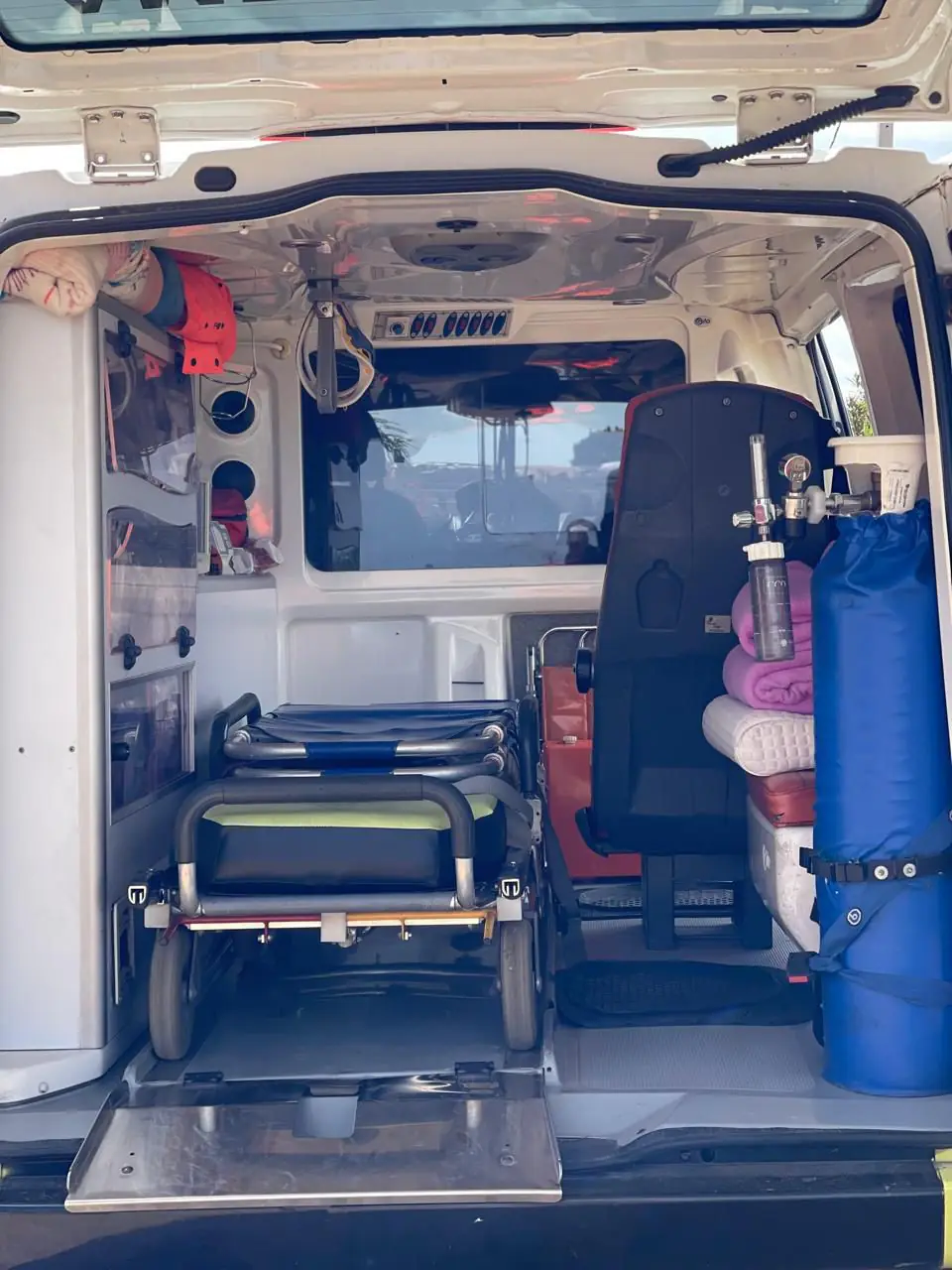Ambulance SAMU Rabat Rapids en service dans les rues de Rabat